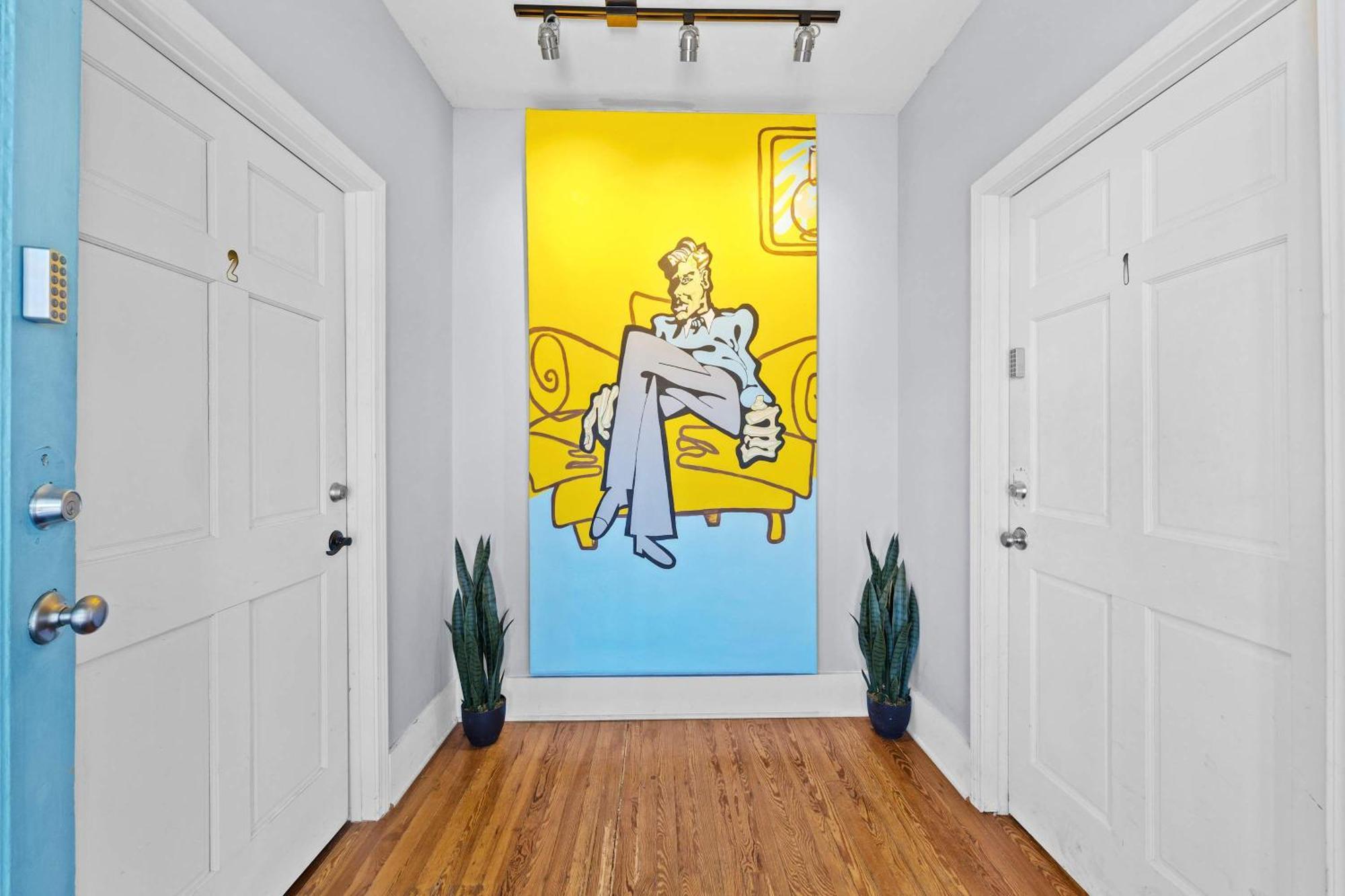 Rock & Roll Retreat In The Heart Of *
