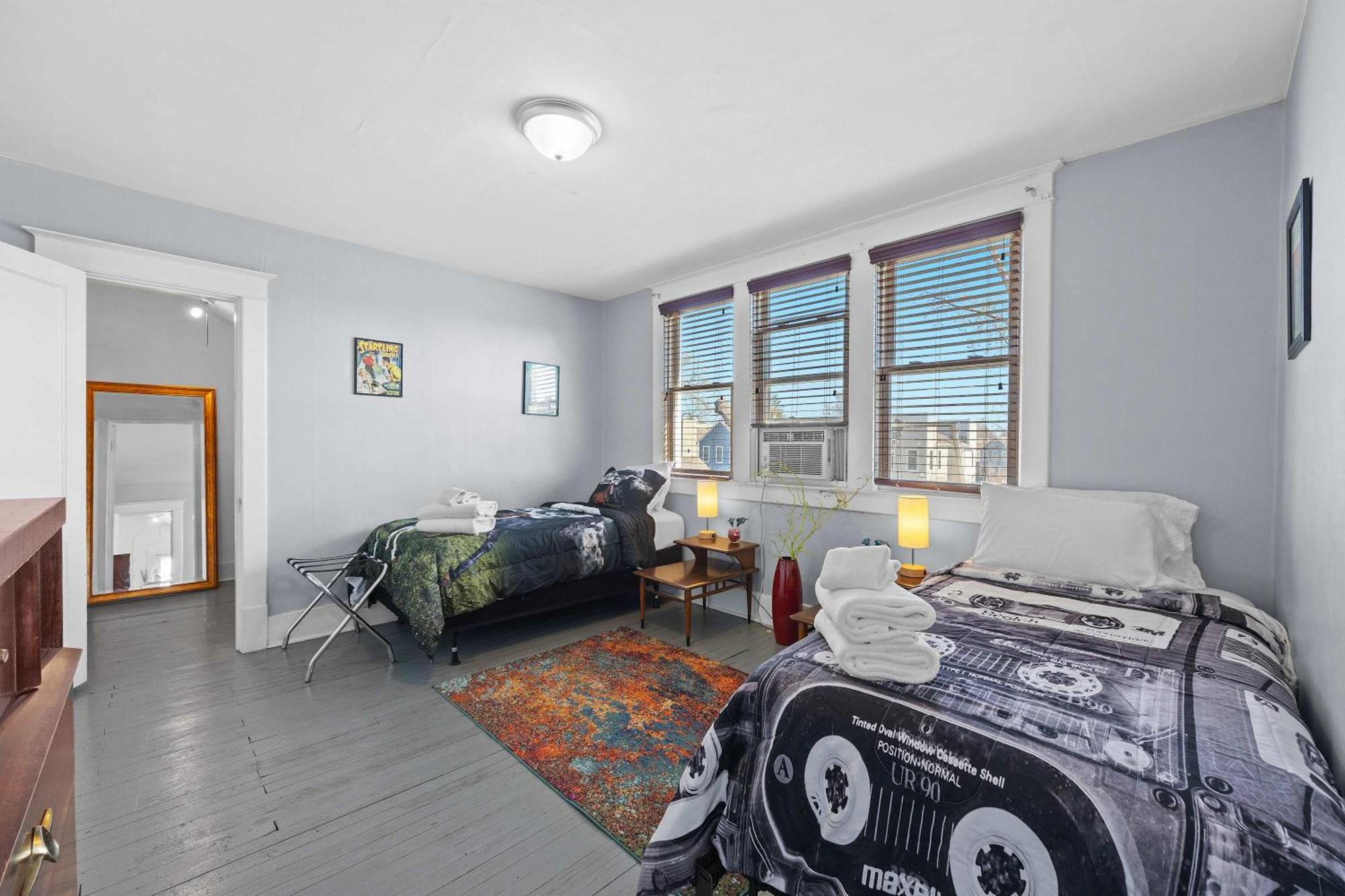 Rock & Roll Retreat In The Heart Of Apartment Louisville