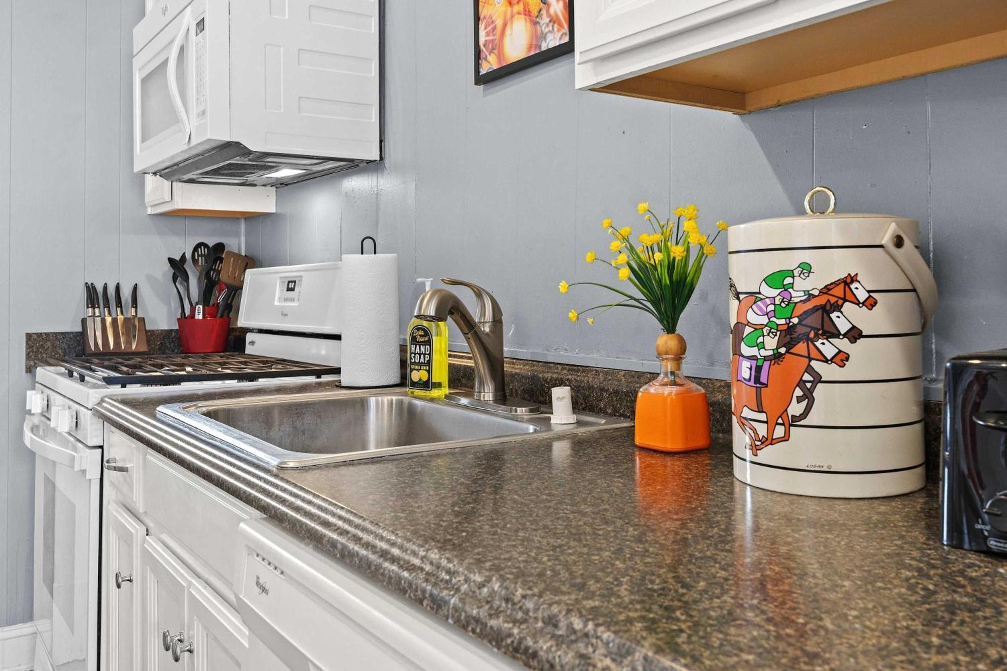 Apartment Rock & Roll Retreat In The Heart Of *