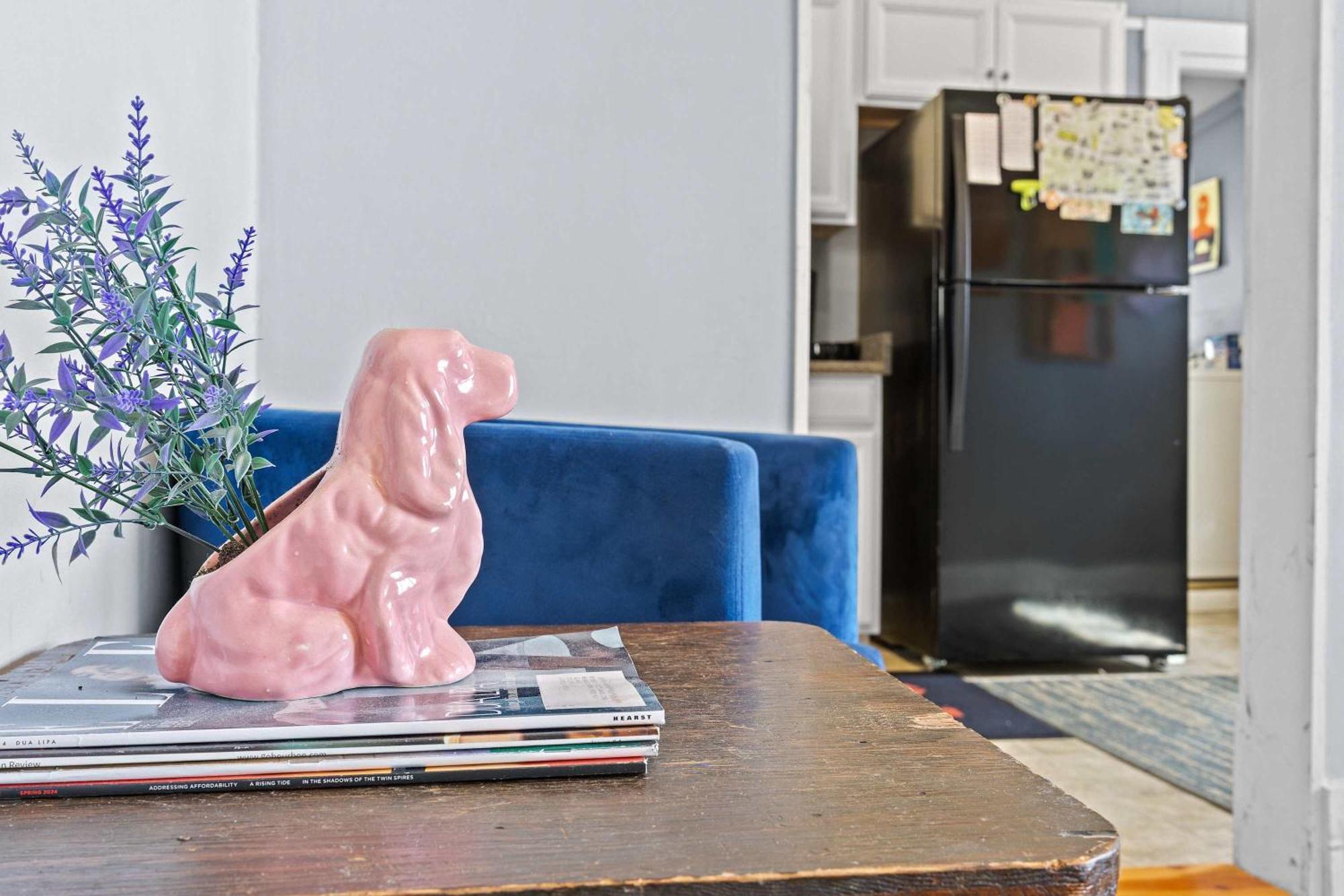 Rock & Roll Retreat In The Heart Of *